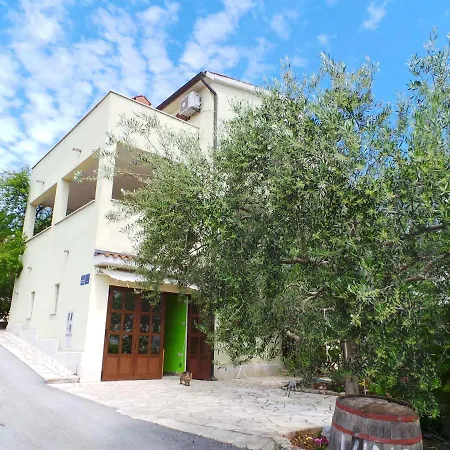 Apartment Premantura 1 Premantura